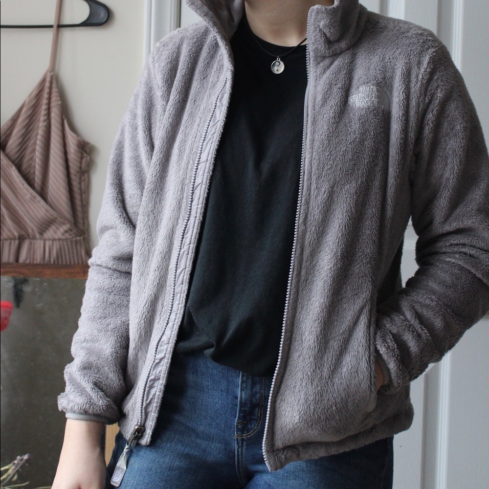 ❄️❄️Fuzzy grey North Face jacket